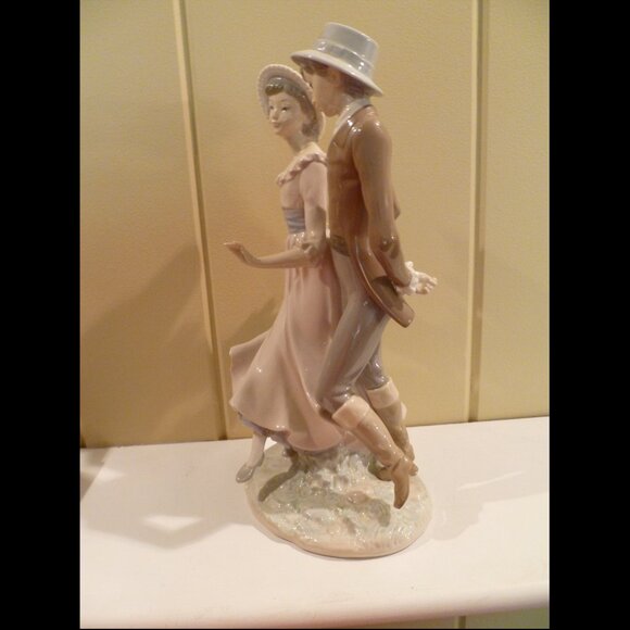 Nao by Lladro Vintage 1978 Figurine #278 Merry Youth Couple Strolling - Picture 6 of 15